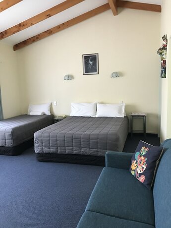 Imagen de la habitación del Motel Edelweiss, Bah&iacute;a de las Islas. Foto 15