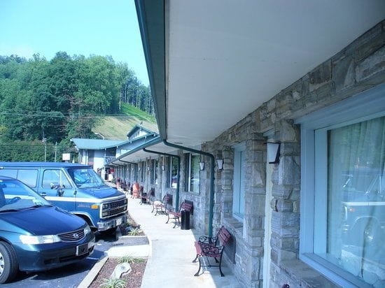 Imagen de los exteriores del Motel El Camino, Cherokee. Foto 9
