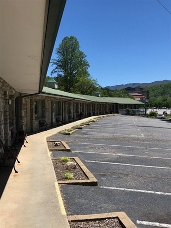 Imagen de los exteriores del Motel El Camino, Cherokee. Foto 10
