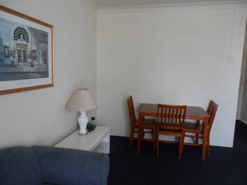 Imagen de la habitación del Motel El Lago Waters. Foto 2