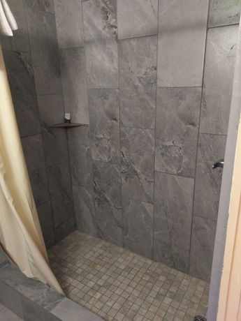 Imagen de la habitación del Motel El Rey. Foto 15