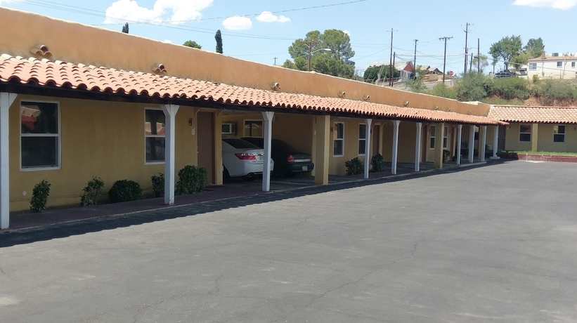 Imagen de los exteriores del Motel El Rey. Foto 16