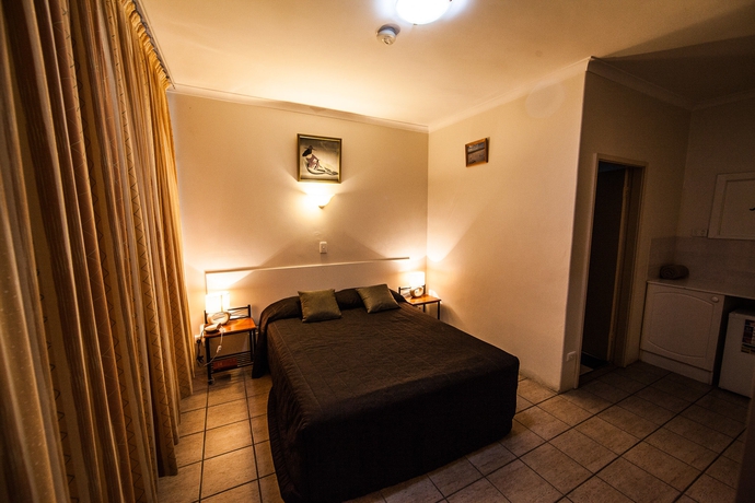 Imagen de la habitación del Motel Elkira Court. Foto 3