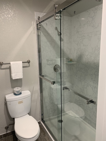 Imagen de la habitación del Motel Elmwood, Auburn. Foto 13