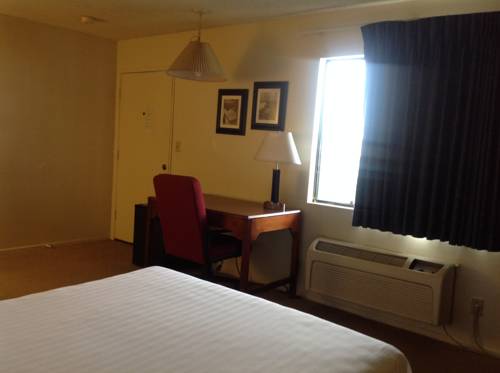Imagen de la habitación del Motel Eunice Plaza. Foto 4