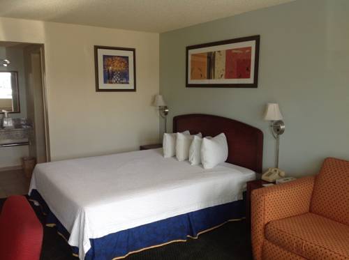 Imagen de la habitación del Motel Eunice Plaza. Foto 12