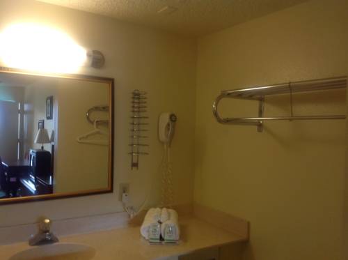 Imagen de la habitación del Motel Eunice Plaza. Foto 16
