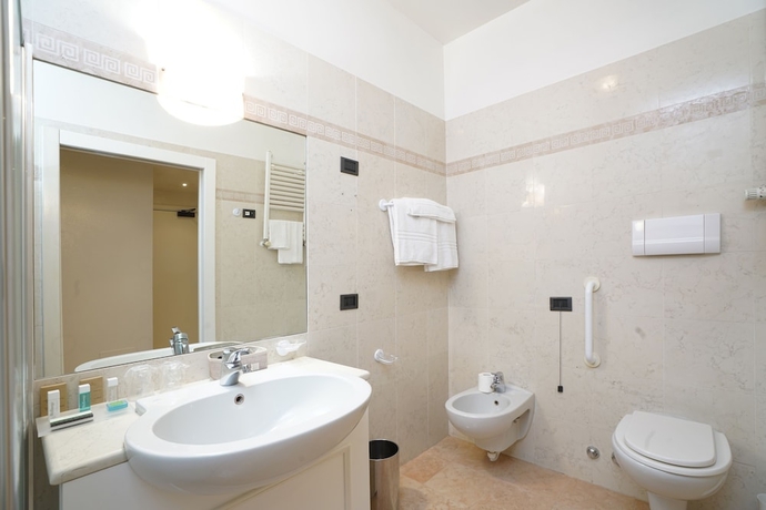 Imagen de la habitación del Motel Europa, Palazzolo sullOglio. Foto 13