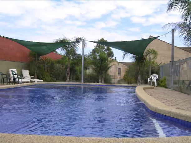 Imagen de la piscina del Motel Executive Hideaway. Foto 11