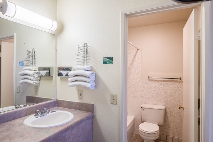 Imagen de la habitación del Motel E-z 8 Old Town. Foto 6