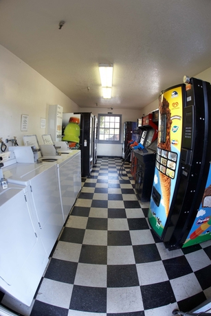 Imagen de los interiores del Motel E-z 8 Old Town. Foto 17