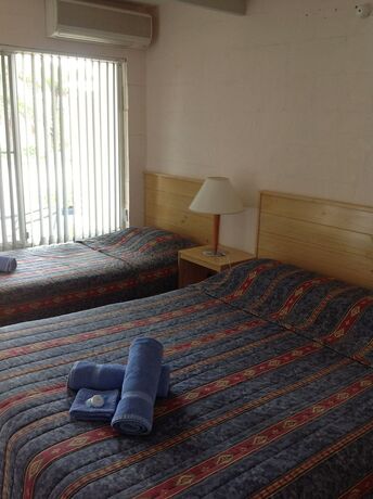 Imagen de la habitación del Motel Farnboro. Foto 14