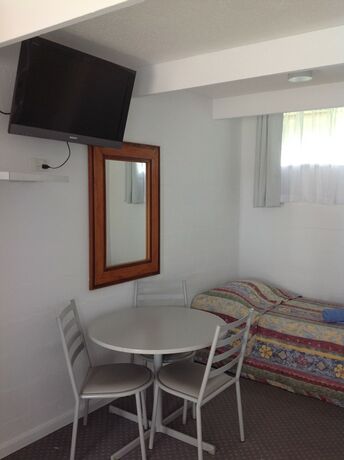 Imagen de la habitación del Motel Farnboro. Foto 15