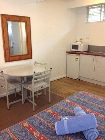 Imagen de la habitación del Motel Farnboro. Foto 18