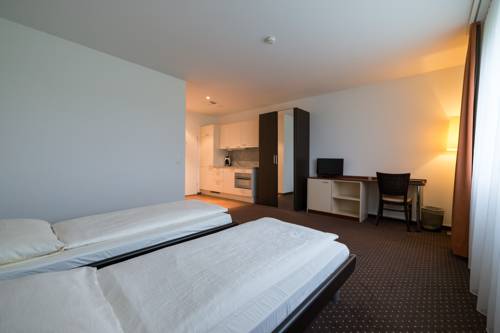 Imagen de la habitación del Motel Fehraltorf. Foto 5