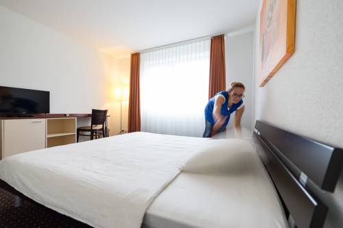 Imagen de la habitación del Motel Fehraltorf. Foto 10