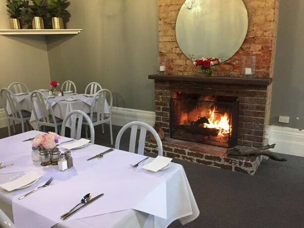 Imagen del bar/restaurante del Motel Finley Country Club Hotel. Foto 27