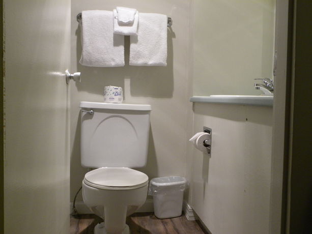 Imagen de los interiores del Motel Fireweed. Foto 15