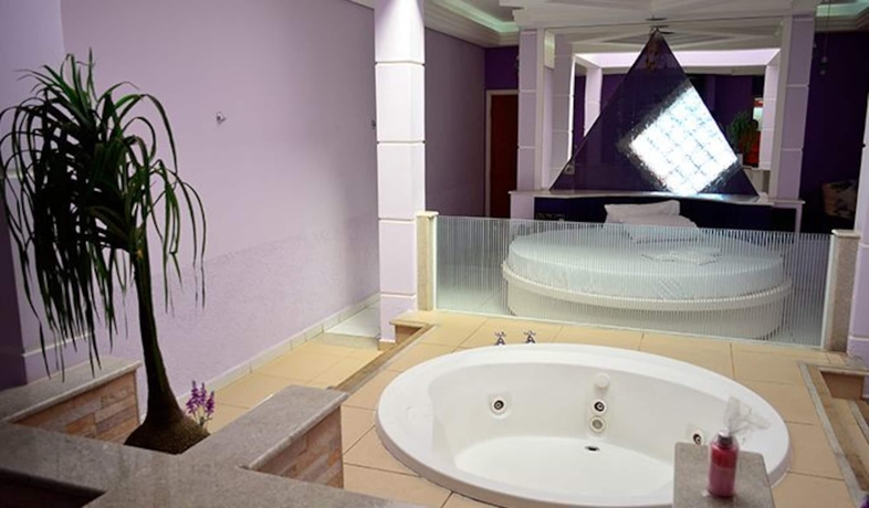 Imagen de la habitación del Motel Flamboyant - Adults Only. Foto 13