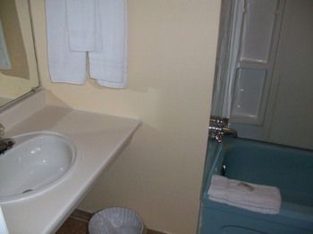 Imagen de la habitación del Motel Franklin and Trailer Park. Foto 3