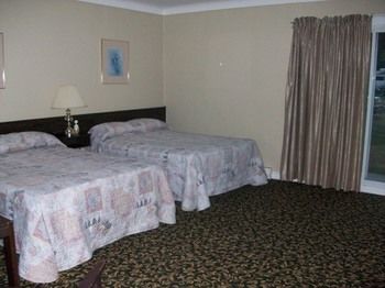 Imagen de la habitación del Motel Franklin and Trailer Park. Foto 4