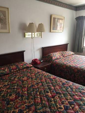 Imagen de la habitación del Motel Front Royal. Foto 2