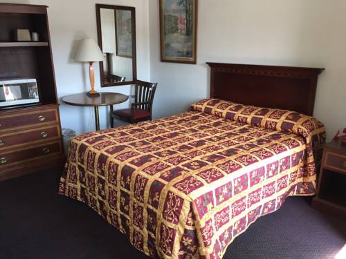 Imagen de la habitación del Motel Front Royal. Foto 4