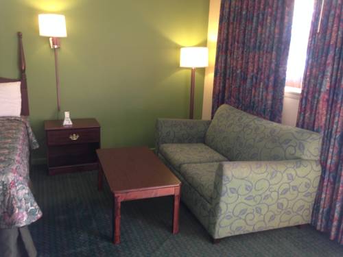 Imagen de la habitación del Motel Gas Lite Lawrenceville. Foto 5