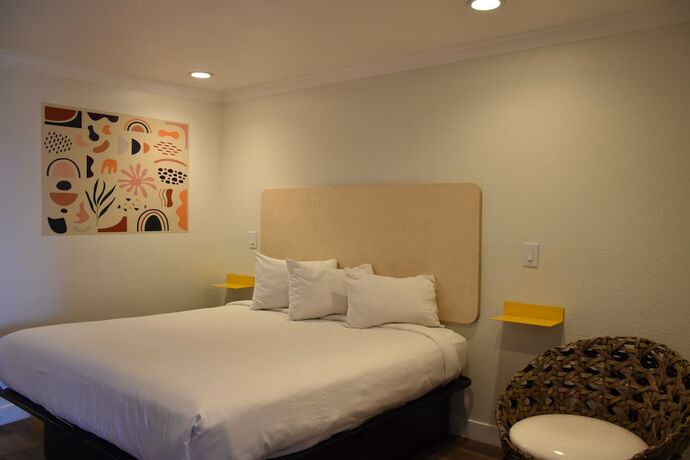 Imagen de la habitación del Motel Gateway Lodge, Monterey. Foto 19