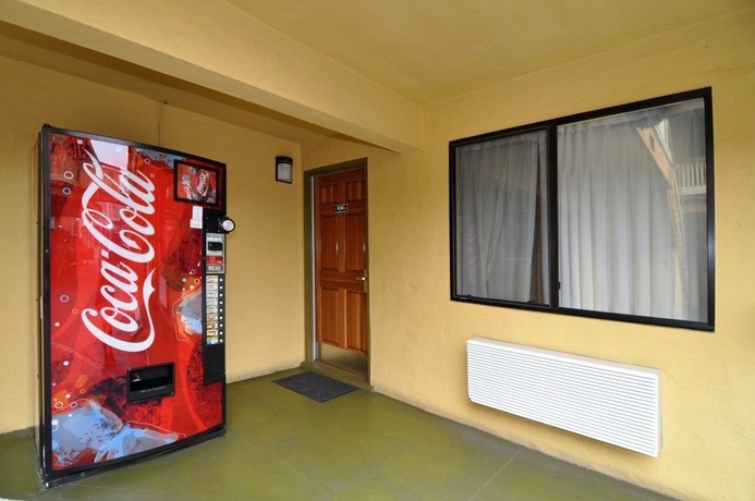 Imagen de los interiores del Motel Geary Parkway. Foto 11