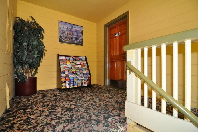 Imagen de los interiores del Motel Geary Parkway. Foto 12