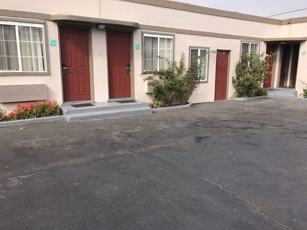 Imagen de los exteriores del Motel Geneva Daly City. Foto 14