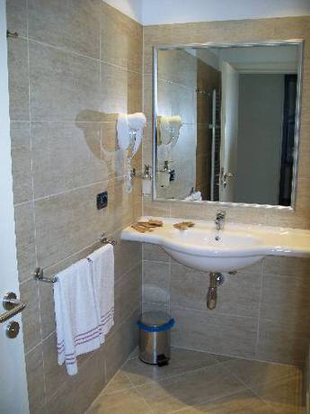 Imagen de la habitación del Motel Giglio, Brescello. Foto 7