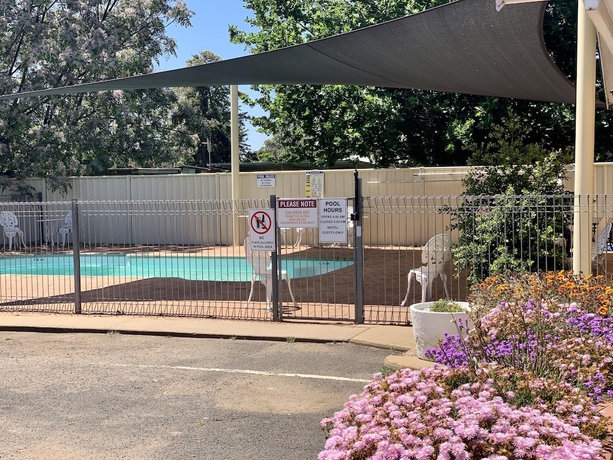 Imagen de los exteriores del Motel Gilgandra. Foto 15