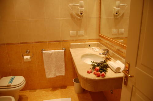 Imagen de la habitación del Motel Gold, Calcinate. Foto 6