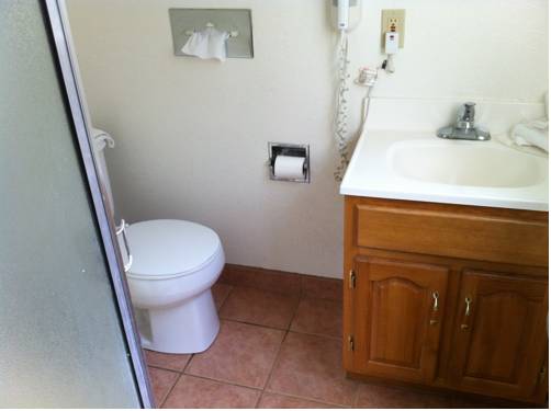 Imagen de la habitación del Motel Golden Chain. Foto 11