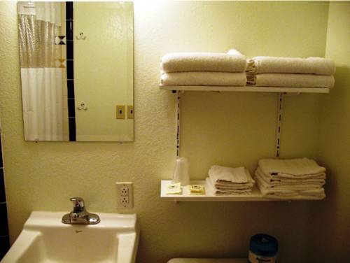 Imagen de la habitación del Motel Golden West. Foto 7