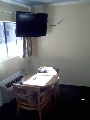 Imagen de la habitación del Motel Golden West Manor. Foto 6