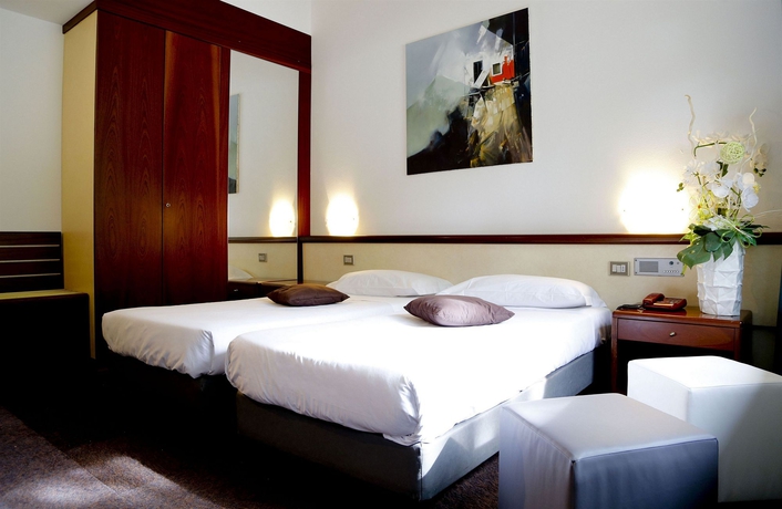 Imagen de la habitación del Motel Green Hotel. Foto 8