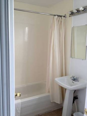 Imagen de la habitación del Motel Guest Inn, Quinte West. Foto 9