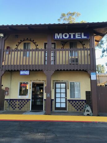 Imagen general del Motel Hacienda, Escondido. Foto 9