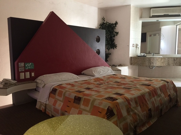 Imagen de la habitación del Motel Helsinky - Adults Only. Foto 15