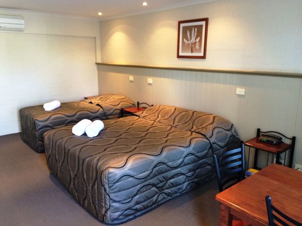 Imagen de los exteriores del Motel Heritage House And Units. Foto 12