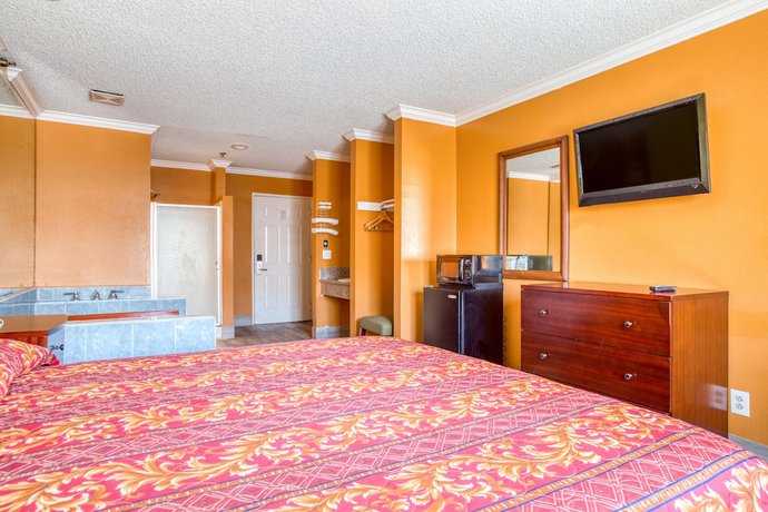 Imagen de la habitación del Motel Heritage Inn and Suites, Corona. Foto 3