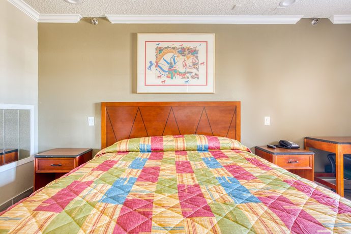 Imagen de la habitación del Motel Heritage Inn and Suites, Corona. Foto 5