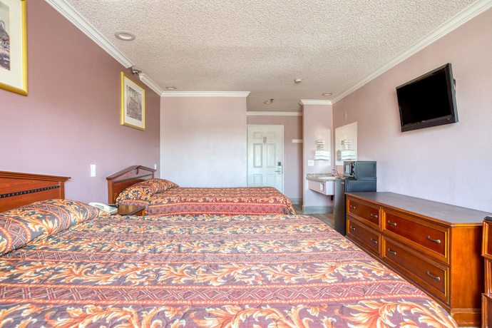 Imagen de la habitación del Motel Heritage Inn and Suites, Corona. Foto 6