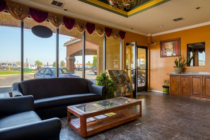 Imagen de los interiores del Motel Heritage Inn and Suites, Corona. Foto 20