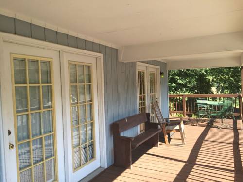 Imagen de la habitación del Motel Highland Hills and Cabins &ndash; A Master Hosts Resort. Foto 15