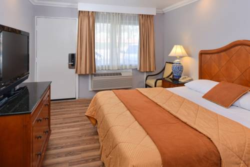 Imagen de la habitación del Motel Highlander, Oakland. Foto 3