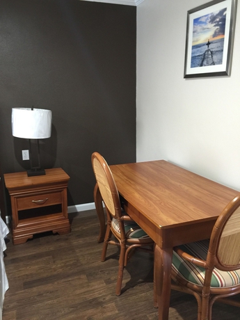Imagen de la habitación del Motel Hi-way Host. Foto 2